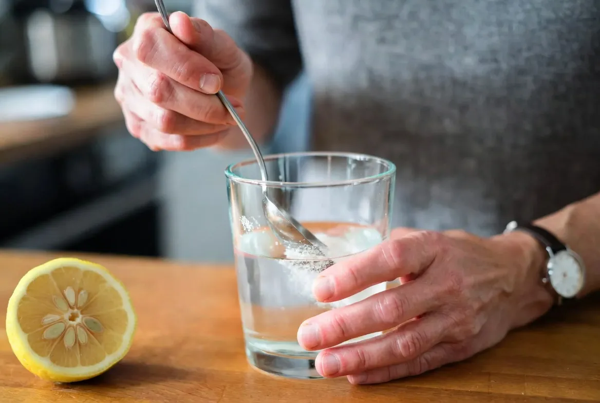 Preparing the baking soda recipe — the morning routine